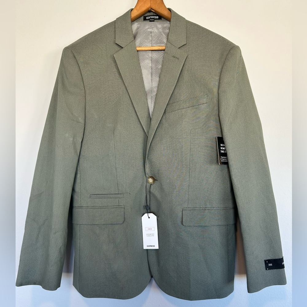 NWT- Express Men's Stretch, Checkered Light Gray Sport Coat! Size 38!